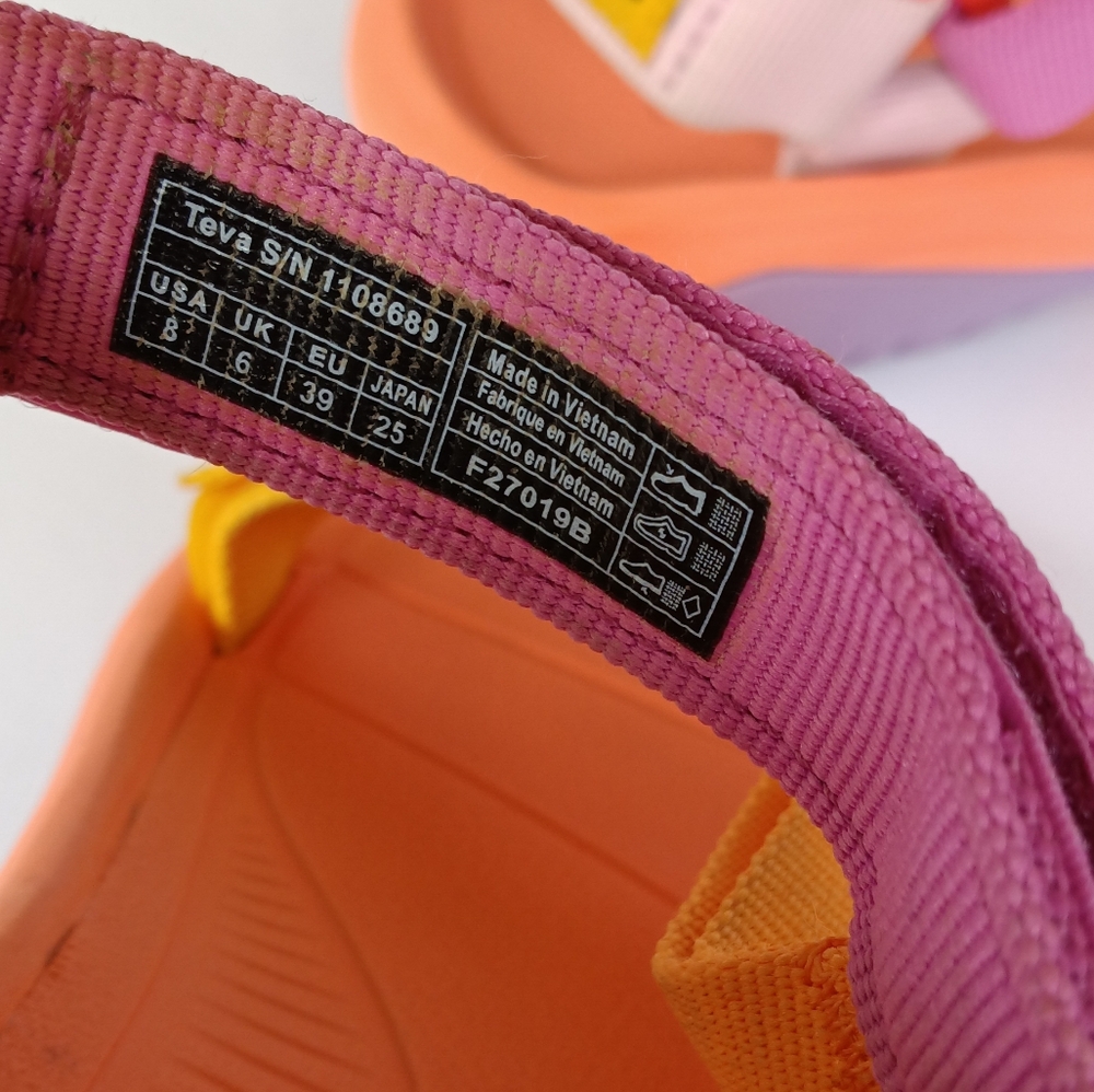 Outdoor Voices x Teva Hurricane XLT2 Fusion Coral US Women’s Size 8 - Picture 13 of 14